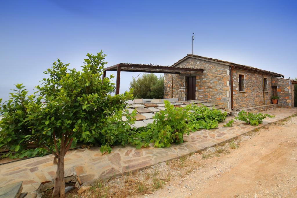 Pyrgos Traditional Village 公寓
